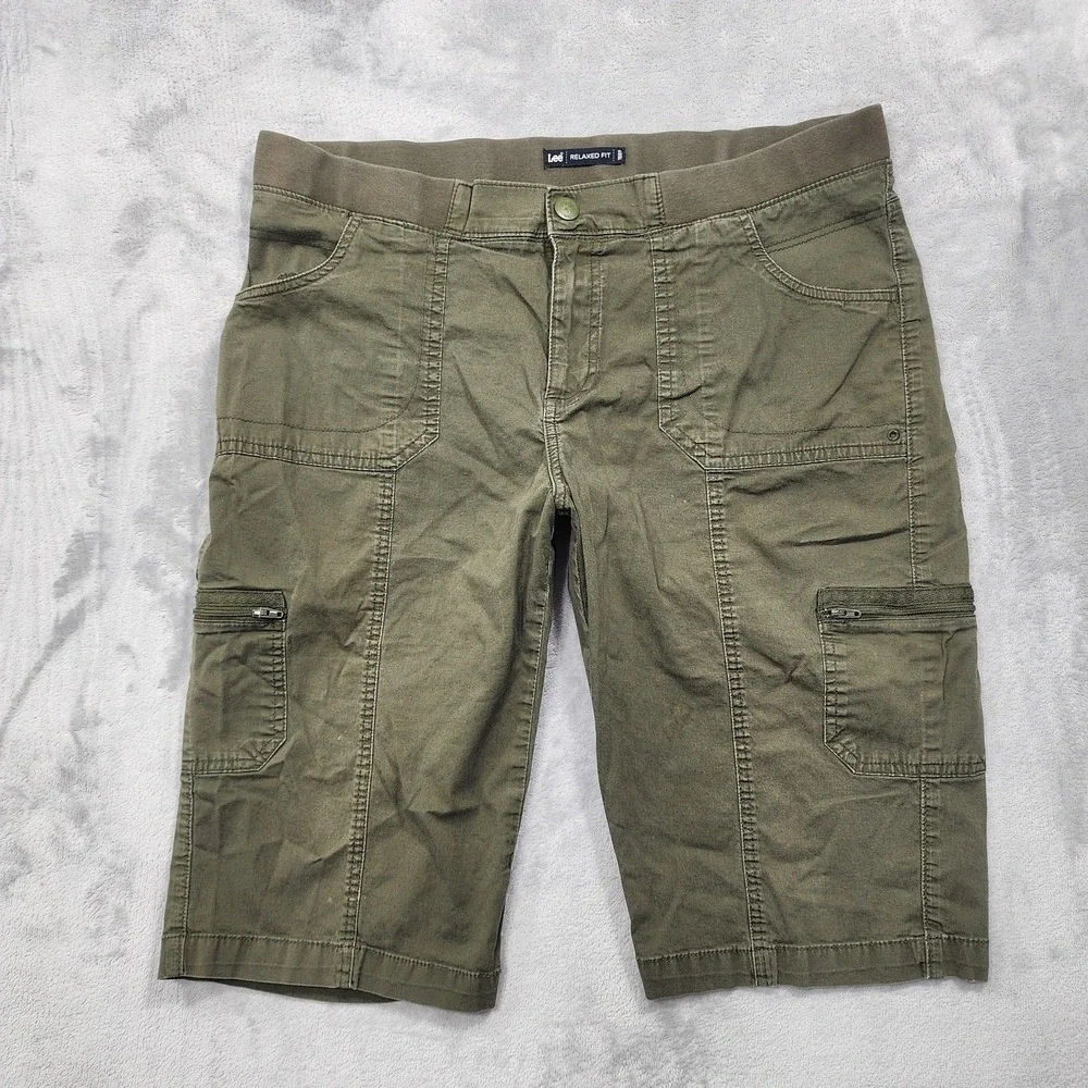 Lee Shorts Womens 16 PETITE Green Cargo Bermuda Twill Pull On Relaxed Fit Casual